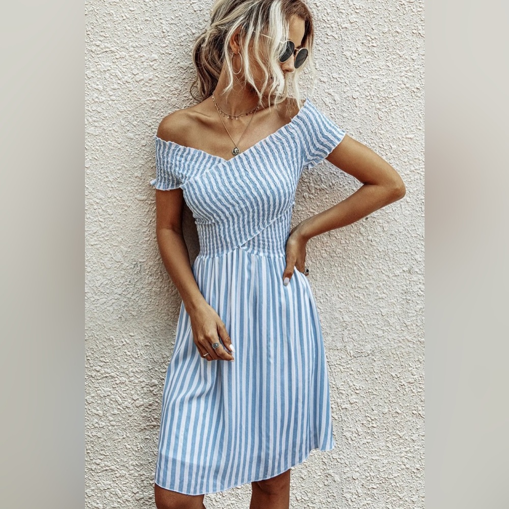 Summer Breeze Smocked Criss-Cross Dress Size:L